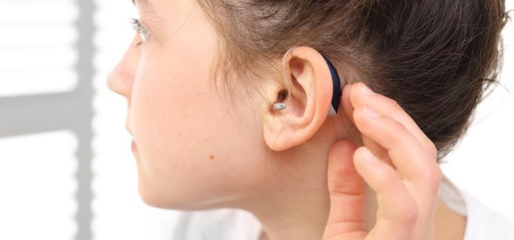 Aparat słuchowy – wady i zalety
